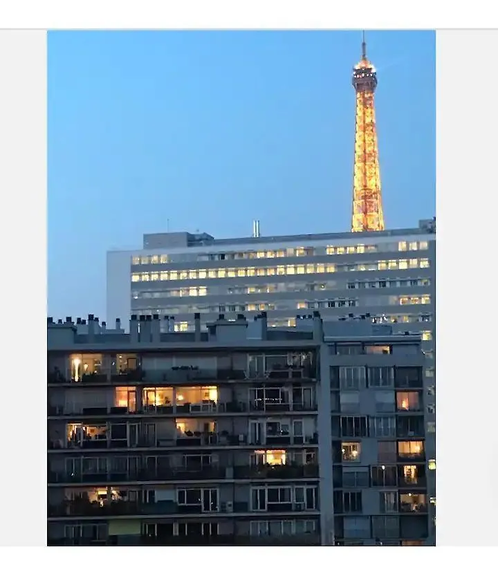 Paris 4U Daire 0*,